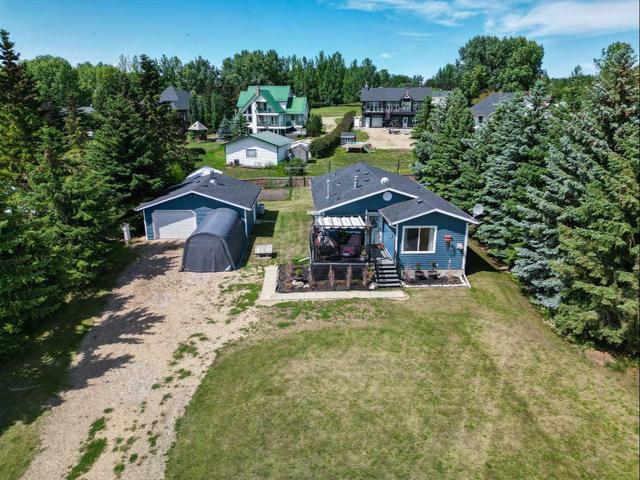 36 Lakeview Drive, House detached with 3 bedrooms, 2 bathrooms and 4 parking in Ponoka County AB | Image 2