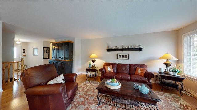 6 Marsh Crt, House detached with 3 bedrooms, 2 bathrooms and 5 parking in Kawartha Lakes ON | Image 7