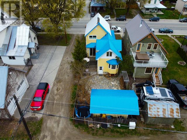 101 Third Street, Street E, House detached with 4 bedrooms, 2 bathrooms and null parking in Revelstoke BC | Image 39