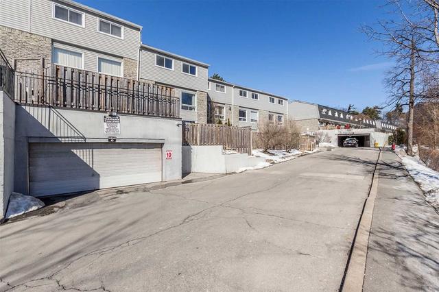 135 - 2050 Upper Middle Rd, Townhouse with 3 bedrooms, 3 bathrooms and 2 parking in Burlington ON | Image 31