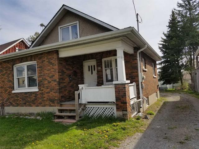 275 Ritson Rd S, House detached with 2 bedrooms, 3 bathrooms and 4 parking in Oshawa ON | Image 1