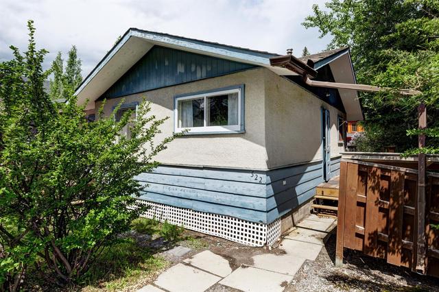 522 4th Street, House detached with 3 bedrooms, 1 bathrooms and 2 parking in Canmore AB | Image 2