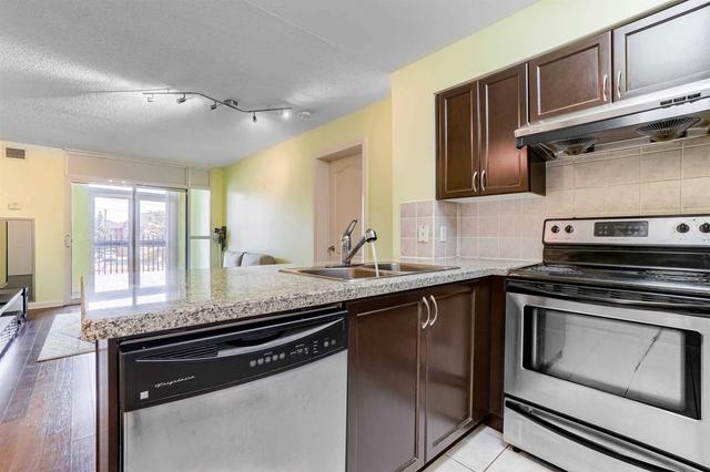223 - 7373 Kennedy Rd, Condo with 2 bedrooms, 2 bathrooms and 1 parking in Markham ON | Image 3