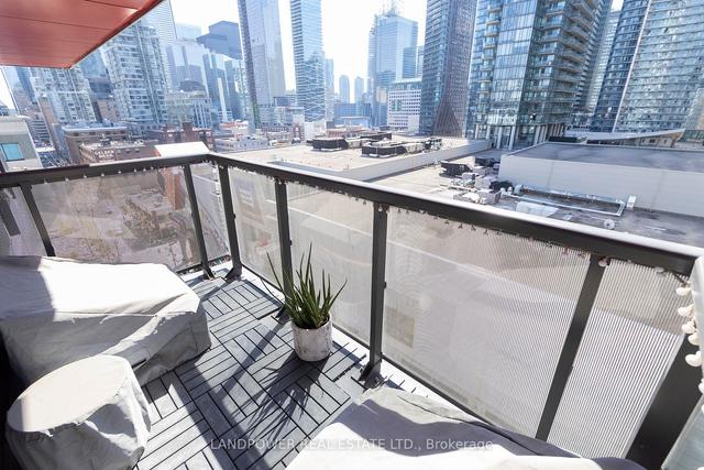 1105 - 318 Richmond St W, Condo with 1 bedrooms, 1 bathrooms and 0 parking in Toronto ON | Image 19