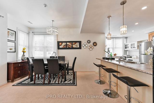 67 - 760 Lawrence Ave W, Townhouse with 3 bedrooms, 3 bathrooms and 2 parking in Toronto ON | Image 3