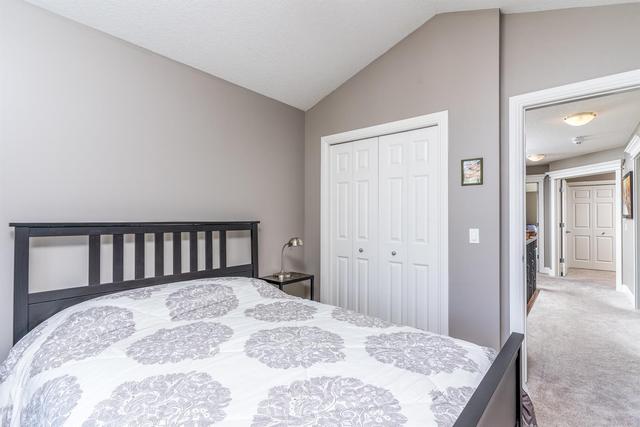 2035 47 Avenue Sw, House detached with 4 bedrooms, 3 bathrooms and 2 parking in Calgary AB | Image 39