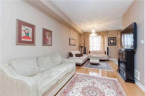 75 - 8 Townwood Dr, House attached with 3 bedrooms, 3 bathrooms and 2 parking in Richmond Hill ON | Image 5
