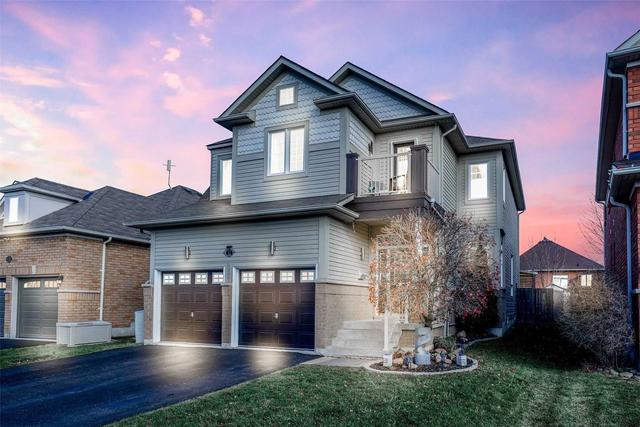 11 Alfred Shrubb Lane, House detached with 4 bedrooms, 3 bathrooms and 4 parking in Clarington ON | Image 1