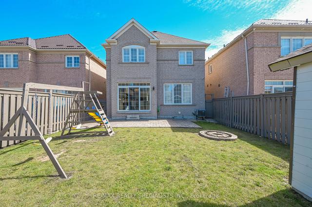 4 Lightcatcher Circ, House detached with 4 bedrooms, 4 bathrooms and 5 parking in Brampton ON | Image 33
