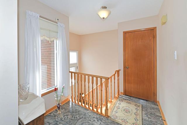 86 Benjamin Boake Tr, House semidetached with 3 bedrooms, 2 bathrooms and 6 parking in Toronto ON | Image 9