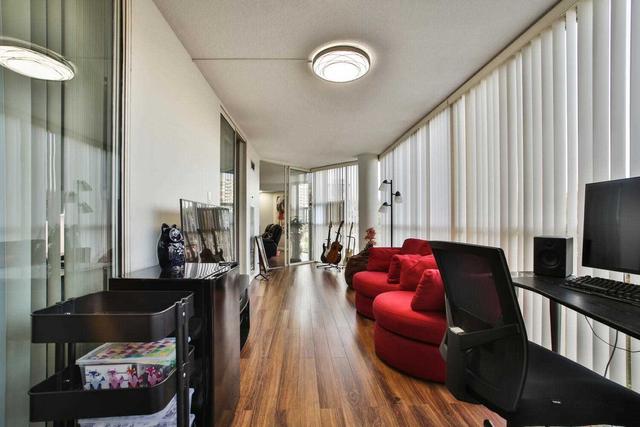301 - 20 Baif Blvd, Condo with 3 bedrooms, 2 bathrooms and 1 parking in Richmond Hill ON | Image 6