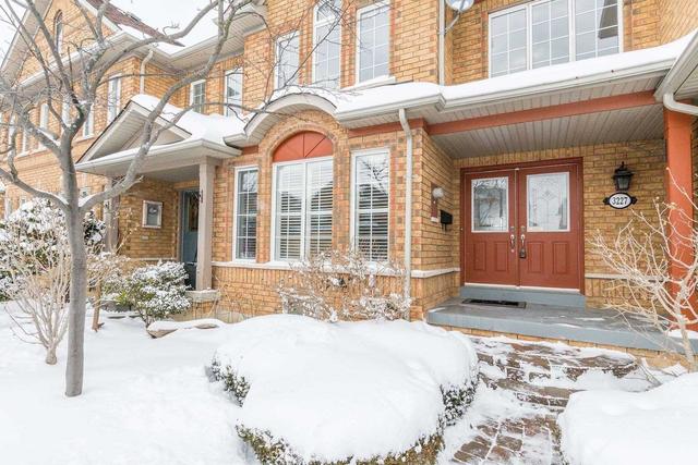 3227 Equestrian Cres, House attached with 3 bedrooms, 3 bathrooms and 2 parking in Mississauga ON | Image 12