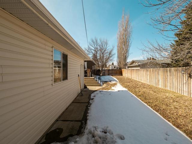 2217 17 Street, House detached with 2 bedrooms, 1 bathrooms and 4 parking in Lethbridge County AB | Image 30
