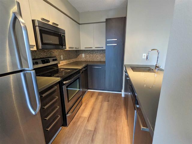 1106 - 11 St Joseph St, Condo with 2 bedrooms, 2 bathrooms and 0 parking in Toronto ON | Image 17