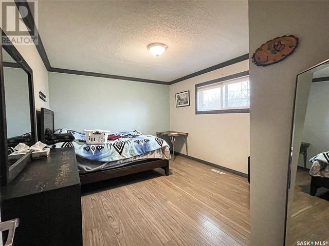 305 1st Street E, House detached with 3 bedrooms, 2 bathrooms and null parking in Meadow Lake SK | Image 8