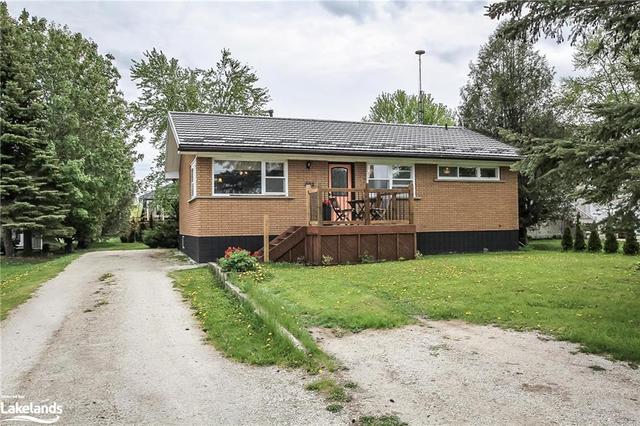 7435 County 91 Road, House detached with 3 bedrooms, 1 bathrooms and 4 parking in Clearview ON | Image 4