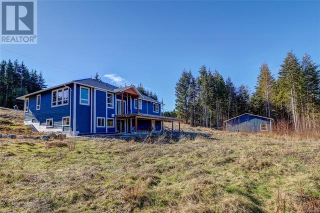 850 Lanqvist Rd, House detached with 3 bedrooms, 2 bathrooms and 6 parking in Mount Waddington C BC | Image 50