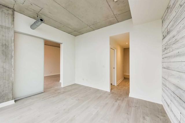 806 - 60 Bathurst St, Condo with 1 bedrooms, 1 bathrooms and 1 parking in Toronto ON | Image 5
