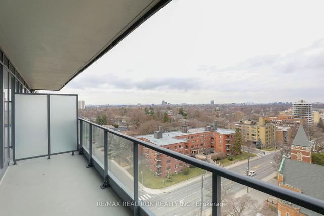 1206 - 2525 Bathurst St, Condo with 1 bedrooms, 1 bathrooms and 1 parking in Toronto ON | Image 2