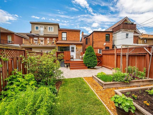 351 Lauder Ave, House detached with 3 bedrooms, 2 bathrooms and 1 parking in Toronto ON | Image 27