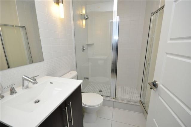 ph08 - 28 Linden St, Condo with 2 bedrooms, 2 bathrooms and 1 parking in Toronto ON | Image 4