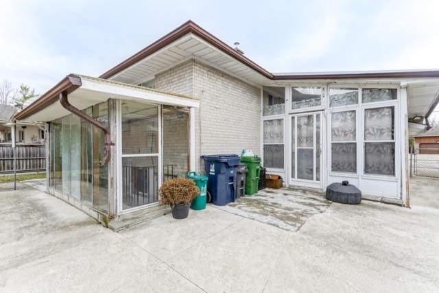 146 Verobeach Blvd, House detached with 3 bedrooms, 2 bathrooms and 7 parking in Toronto ON | Image 7