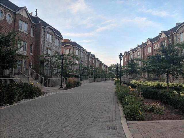 Th 38 - 93 The Queensway Ave, Townhouse with 1 bedrooms, 2 bathrooms and 1 parking in Toronto ON | Image 3