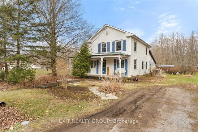 157 Hoskin Rd, House detached with 3 bedrooms, 2 bathrooms and 8 parking in Belleville ON | Image 1
