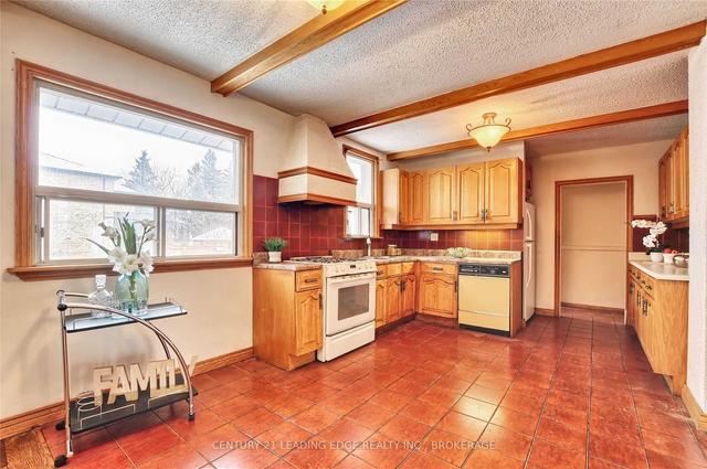 2 Joy Dr, House detached with 3 bedrooms, 2 bathrooms and 6 parking in Toronto ON | Image 7