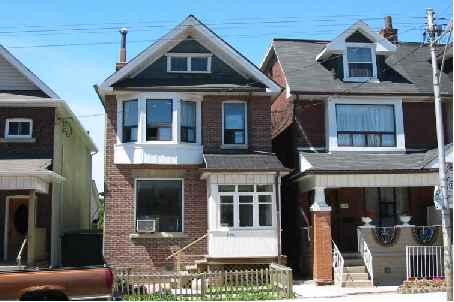 856 Ossington Ave, House detached with 3 bedrooms, 3 bathrooms and 3 parking in Toronto ON | Image 1