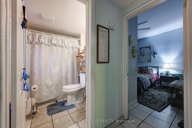 218 Catharine St N, House detached with 4 bedrooms, 2 bathrooms and 1 parking in Hamilton ON | Image 15