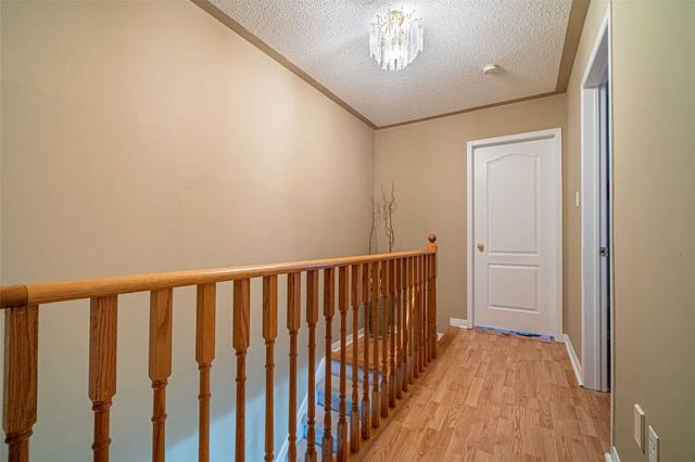 80 Kalahari Rd, House attached with 3 bedrooms, 2 bathrooms and 3 parking in Brampton ON | Image 8