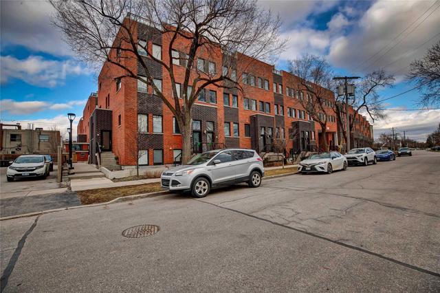 58 - 68 Winston Park Blvd, Townhouse with 1 bedrooms, 2 bathrooms and 1 parking in Toronto ON | Image 12