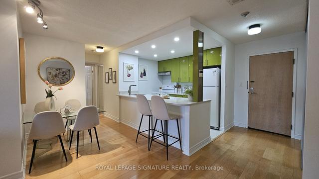 1602 - 5 Concorde Pl, Condo with 2 bedrooms, 2 bathrooms and 1 parking in Toronto ON | Image 2