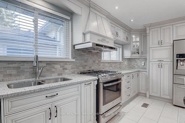 106 Rameau Dr, House detached with 3 bedrooms, 3 bathrooms and 3 parking in Toronto ON | Image 9