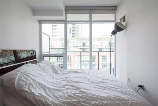 712 - 105 George St, Condo with 1 bedrooms, 1 bathrooms and 1 parking in Toronto ON | Image 6