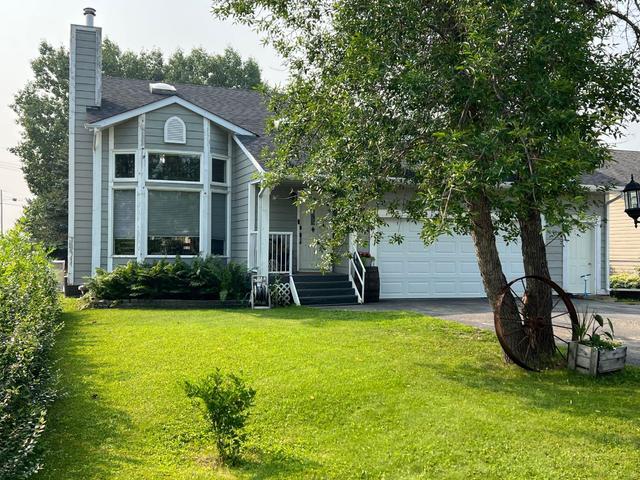 9603 98 Avenue, House detached with 4 bedrooms, 3 bathrooms and 5 parking in Sexsmith AB | Image 2