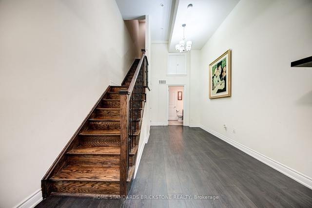 7 - 10 Hargrave Lane, Townhouse with 3 bedrooms, 3 bathrooms and 1 parking in Toronto ON | Image 7