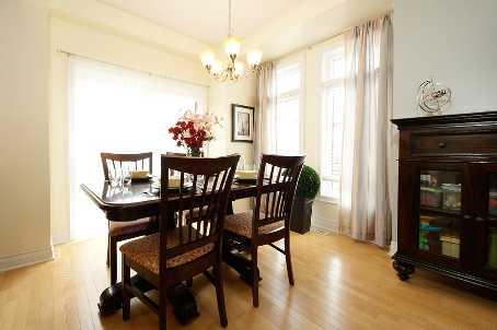 th120 - 107 The Queensway Ave, Townhouse with 3 bedrooms, 3 bathrooms and 2 parking in Toronto ON | Image 3