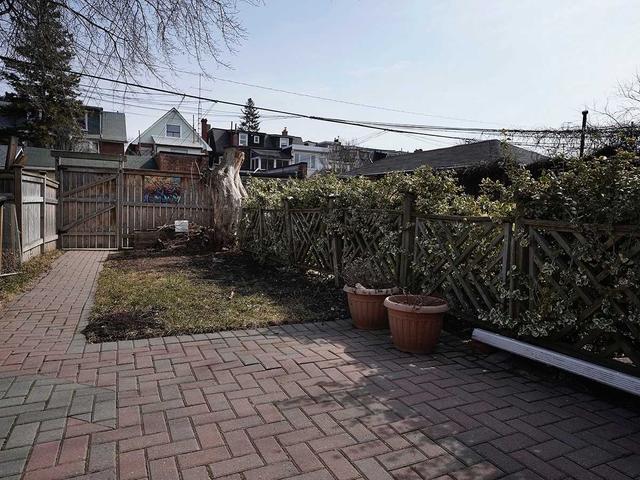 697 Shaw St, House semidetached with 3 bedrooms, 2 bathrooms and 2 parking in Toronto ON | Image 20