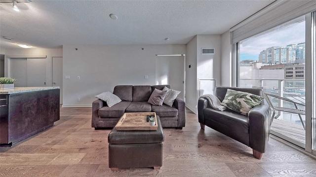 403 - 21 Nelson St, Condo with 2 bedrooms, 2 bathrooms and 1 parking in Toronto ON | Image 17