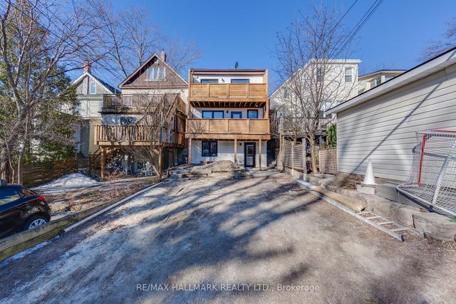 327 Kenilworth Ave, House detached with 4 bedrooms, 3 bathrooms and 4 parking in Toronto ON | Image 25