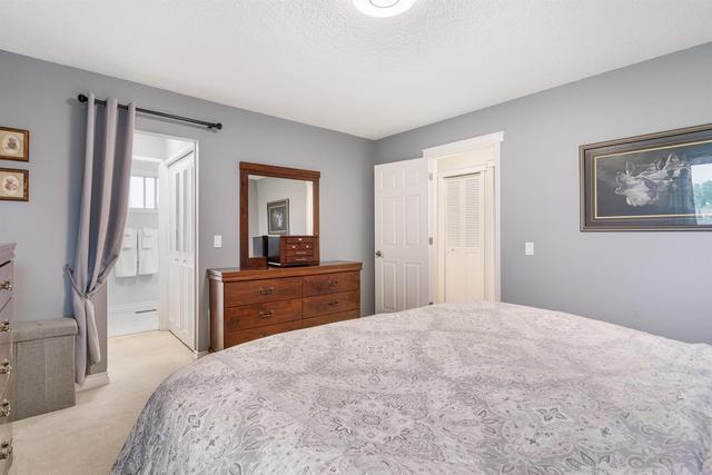 27 Woodford Crescent Sw, House detached with 5 bedrooms, 4 bathrooms and 2 parking in Calgary AB | Image 28
