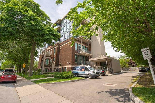 101 - 50 Murray St W, Condo with 2 bedrooms, 1 bathrooms and 1 parking in Hamilton ON | Image 2