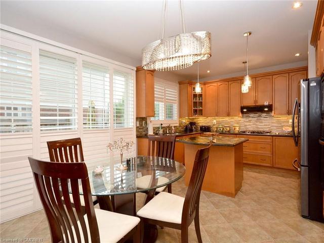 1430 Marshall Cres, House detached with 4 bedrooms, 3 bathrooms and 4 parking in Milton ON | Image 10
