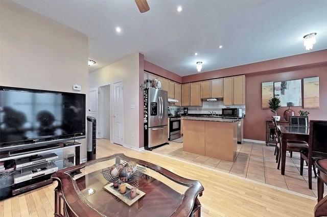 123 Goldenwood Cres, House detached with 3 bedrooms, 3 bathrooms and 3 parking in Markham ON | Image 3