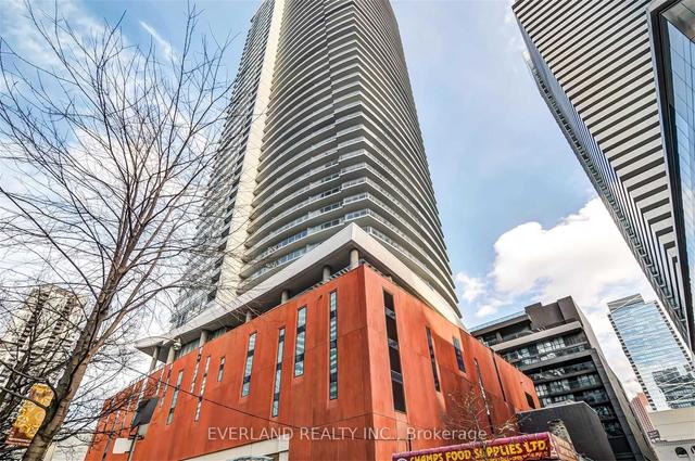 4001 - 21 Widmer St, Condo with 1 bedrooms, 2 bathrooms and 0 parking in Toronto ON | Image 1