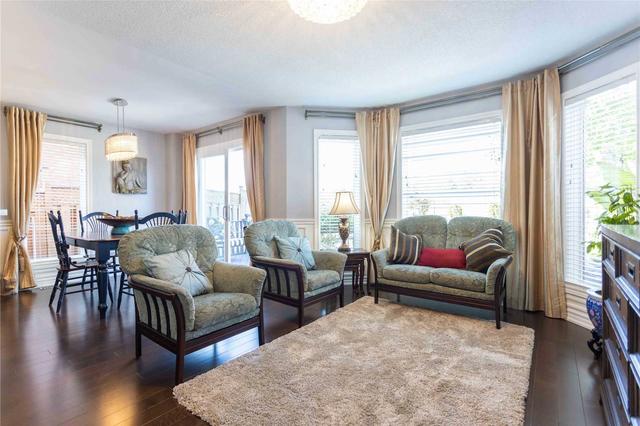 2076 Erin Gate Blvd, House semidetached with 3 bedrooms, 3 bathrooms and 4 parking in Pickering ON | Image 10