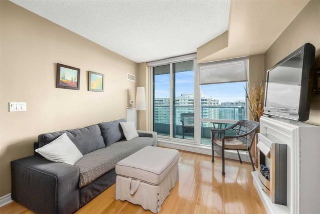 1811 - 33 Elm Dr, Condo with 1 bedrooms, 1 bathrooms and 1 parking in Mississauga ON | Image 3