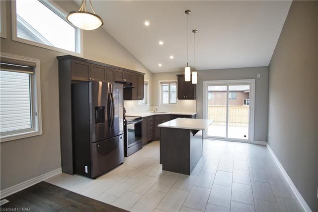 1213 Uppers Lane, House detached with 5 bedrooms, 3 bathrooms and 4 parking in Thorold ON | Image 21
